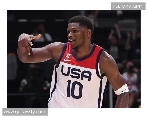 爱德华兹上半场表现亮眼15投6中三分球命中率不佳但仍斩获17分